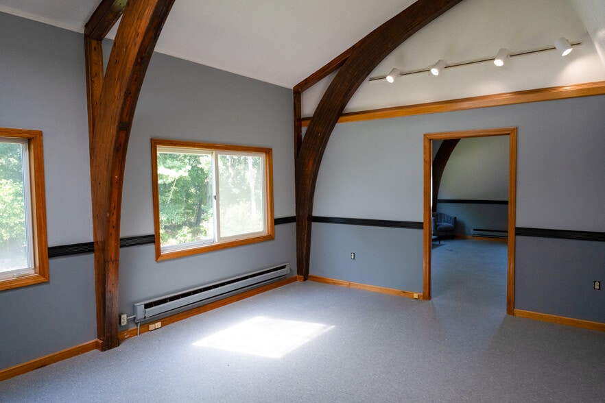 More Photos Of 737 Washington St, Pembroke Light Manufacturing For Sale