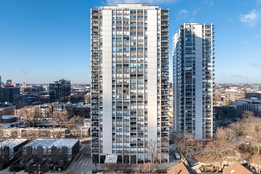 More Photos Of 1360 N Sandburg Ter, Chicago Apartments For Lease