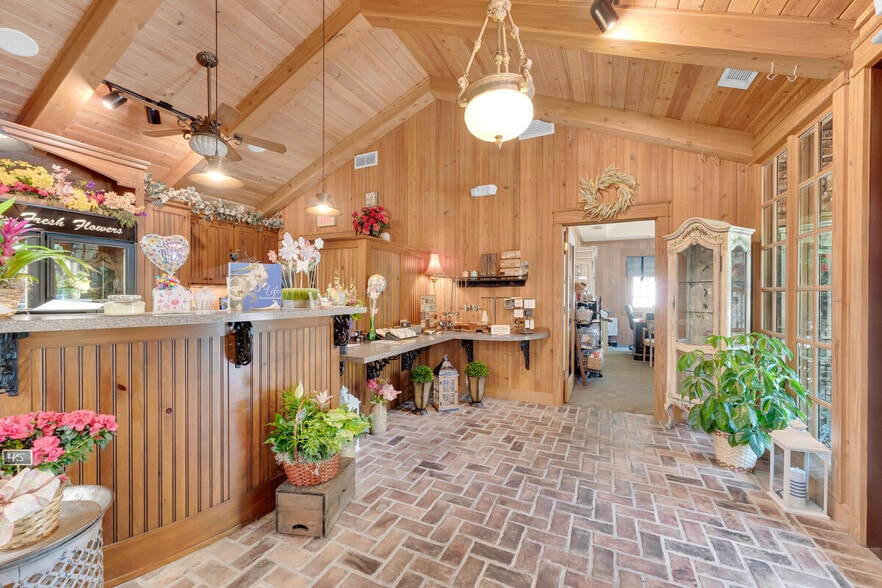More Photos Of 498 Level Grove Rd, Cornelia Office Residential For Sale