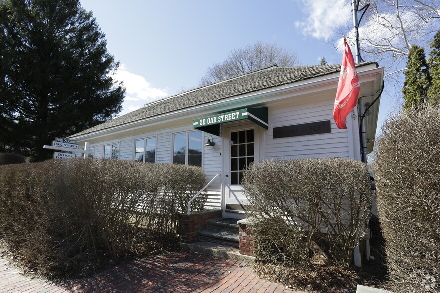 More Photos Of 20 Oak St, Beverly Farms Office For Lease