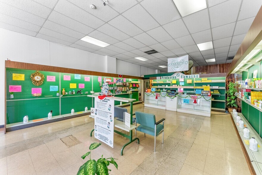 More Photos Of 200 S Stanton St, El Paso General Retail For Sale