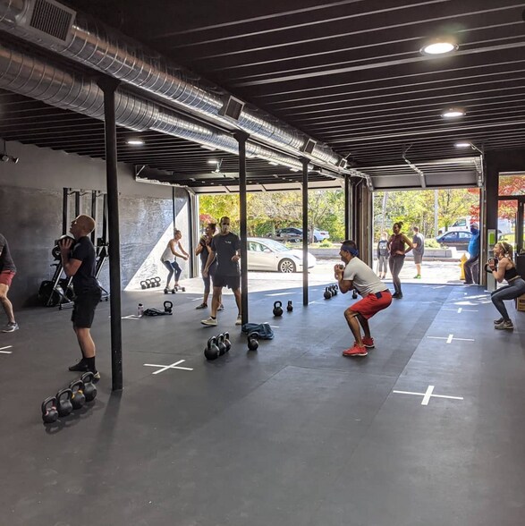 More Photos Of 522-524 State St, New Haven Storefront For Lease