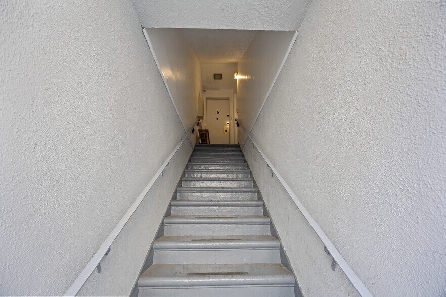 More Photos Of 329 S Rexford Dr, Beverly Hills Apartments For Sale