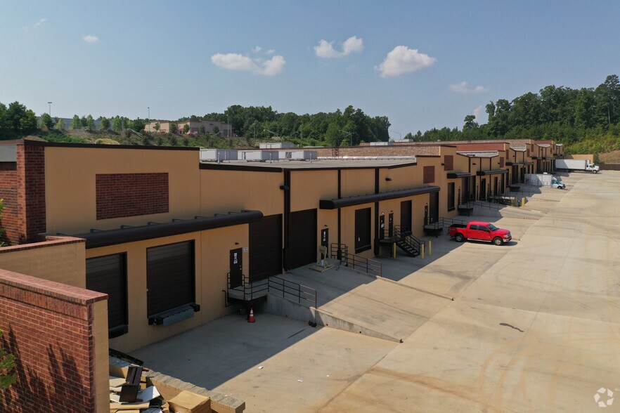 More Photos Of 2390 Satellite Blvd, Buford Light Distribution For Lease