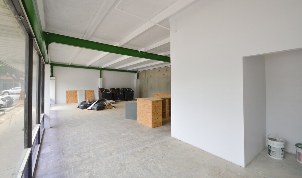 More Photos Of 1411 W Magnolia Ave, Fort Worth Restaurant For Lease