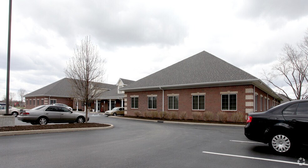 More Photos Of 10995 Allisonville Rd, Fishers Medical For Lease