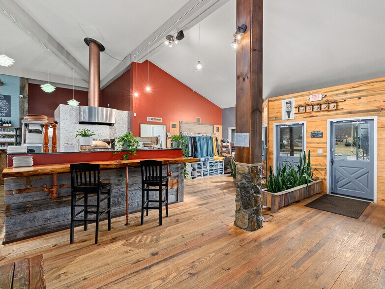 More Photos Of 4352 Soco Rd, Maggie Valley Restaurant For Sale