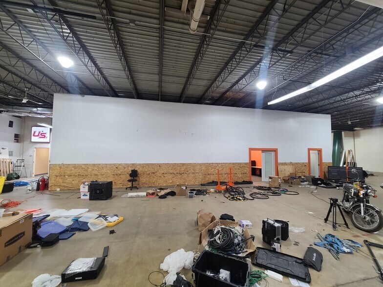 More Photos Of 2360 N Nevada Ave, Minneapolis Warehouse For Sale