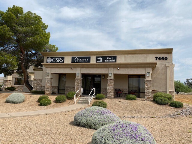 More Photos Of 7440 E Karen Dr, Scottsdale Service For Lease