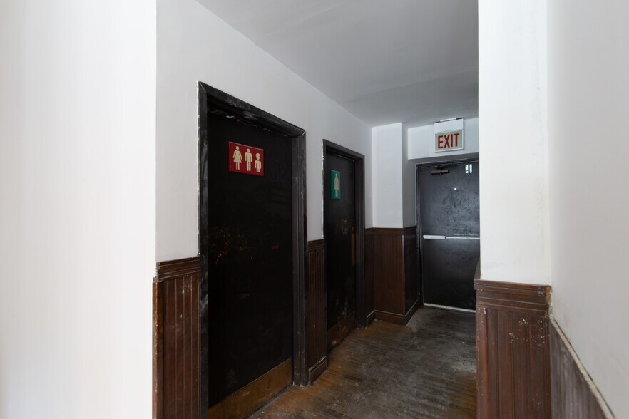 More Photos Of 1935 N Sedgwick St, Chicago Apartments For Lease