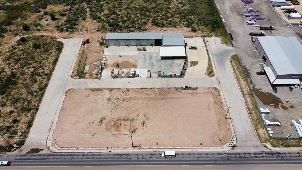 More Photos Of 2200 Garden Ln, Midland Warehouse For Sale