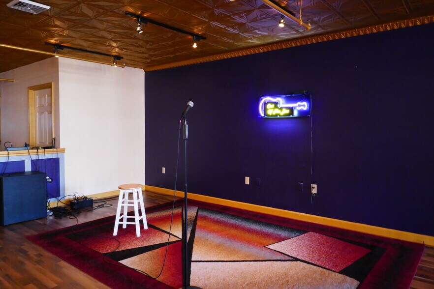 More Photos Of 9 N Loudoun St, Winchester Office For Sale