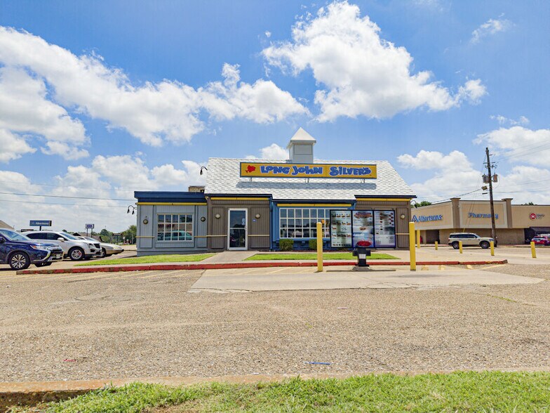 More Photos Of 3810 N State Line Ave, Texarkana Fast Food For Sale