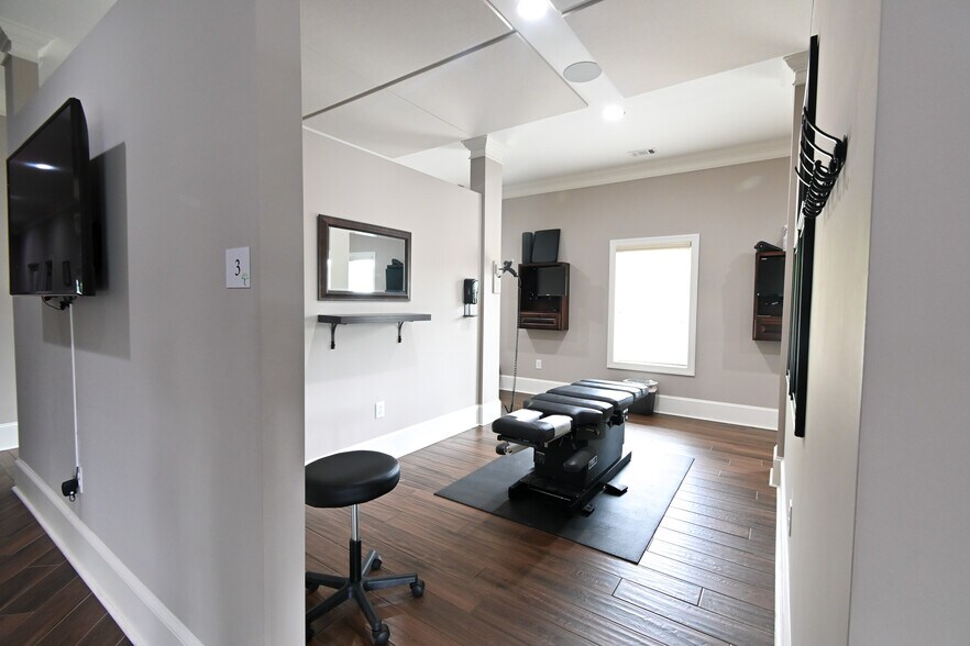 More Photos Of 150 Jw Plaza Dr SE, Calhoun Office For Sale