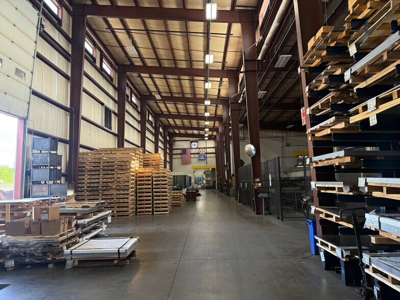 More Photos Of 210 Hall St SW, Grand Rapids Warehouse For Sale