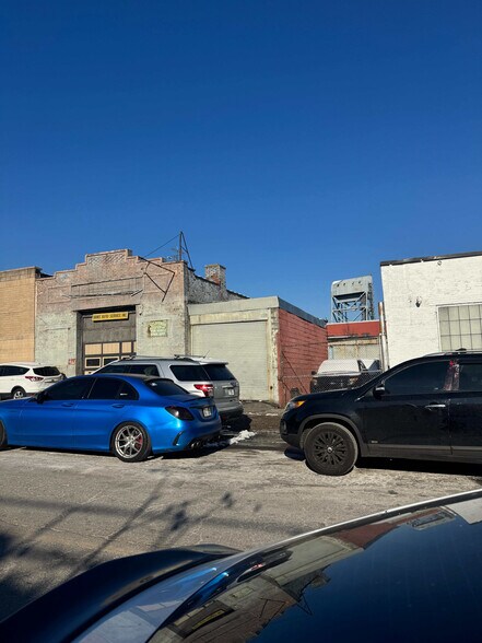 More Photos Of 423 W 218th St, New York General Retail For Sale