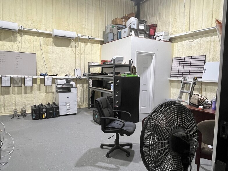 More Photos Of 107 Tower, Channelview Industrial For Sale