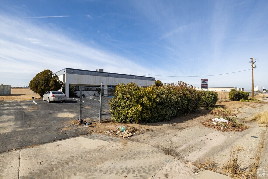More Photos Of 9780 E Ave, Hesperia Warehouse For Sale