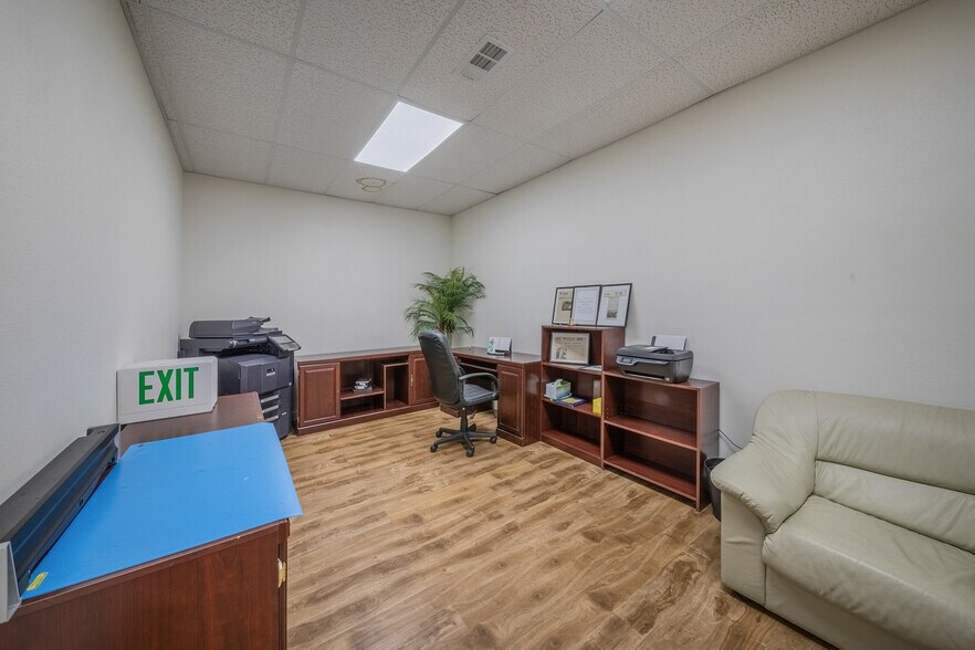 More Photos Of 2300 Pacific Ave, Long Beach Medical For Sale