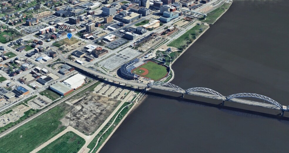 Primary Photo Of 606 W 2nd St, Davenport Land For Sale