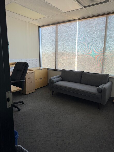 More Photos Of 2500 Pearl St, Boulder Office For Lease