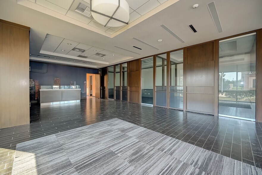 More Photos Of 310 Highway 6, Sugar Land Storefront Retail Office For Lease