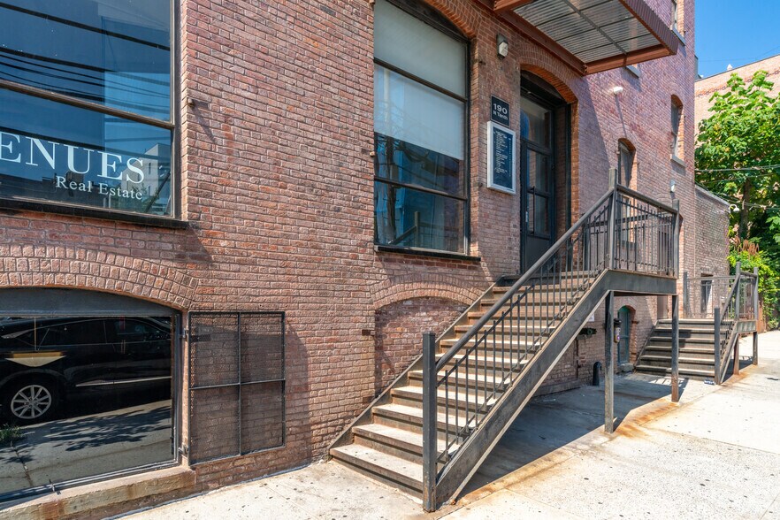 More Photos Of 500 Driggs Ave, Brooklyn Apartments For Lease