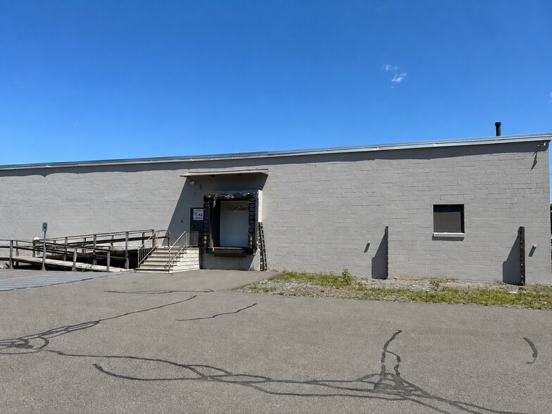 More Photos Of 42 Karner Rd, Albany Light Distribution For Lease