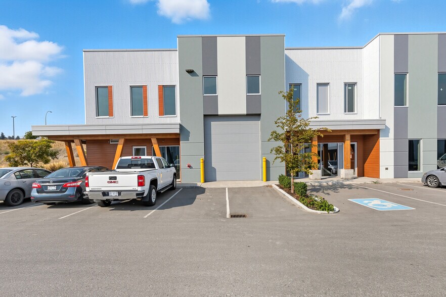 More Photos Of 2175 Optic Crt, Kelowna Industrial For Lease