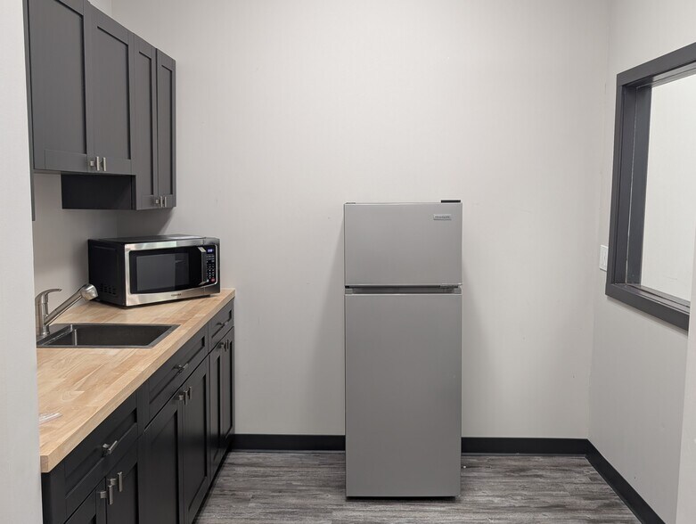 More Photos Of 12276 San Jose Blvd, Jacksonville Medical For Lease