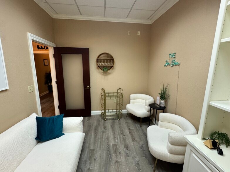 More Photos Of 1003-1005 Washington St, Grafton Storefront Retail Office For Lease