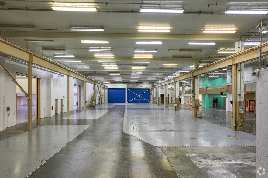More Photos Of 615 Epsilon Dr, Pittsburgh Light Manufacturing For Sale