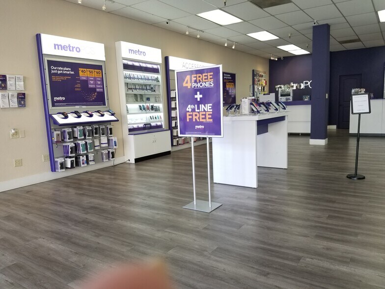 More Photos Of 1600-1620 W El Camino Ave, Sacramento Unknown For Lease