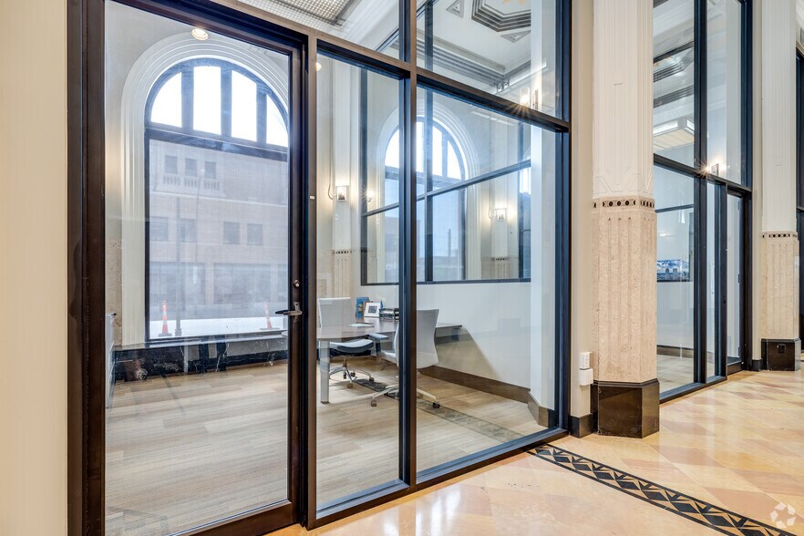 More Photos Of 624 S Boston Ave, Tulsa Office For Sale