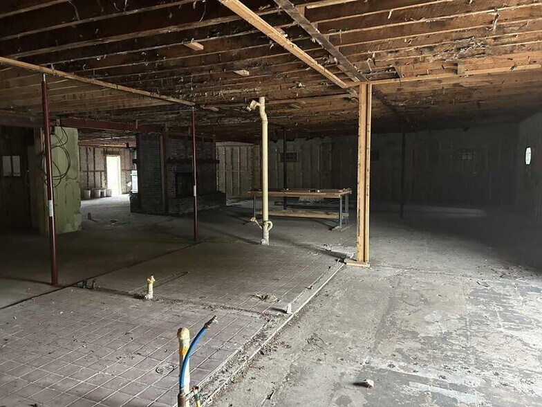 More Photos Of 2598 Oceana Dr, Shelby Restaurant For Sale