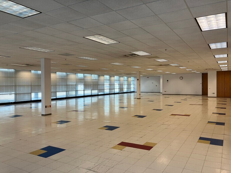 More Photos Of 2800 Duncan Rd, Lafayette Manufacturing For Lease