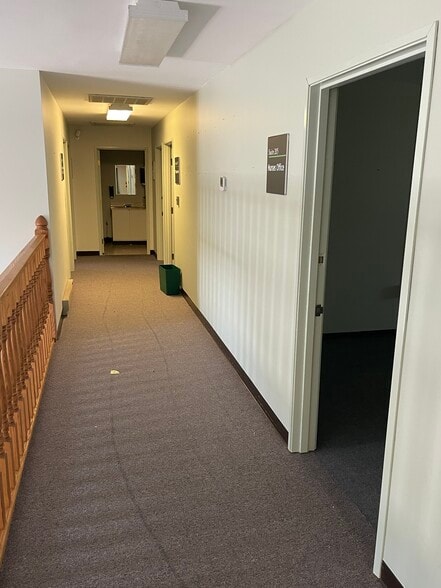 More Photos Of 11377 Robinwood Dr, Hagerstown Office For Lease