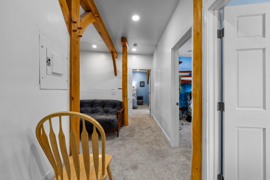 More Photos Of 180 Main St, North Woodstock Hotel For Sale