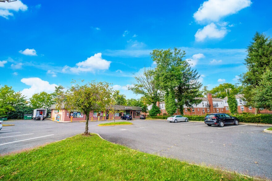 More Photos Of 303 US Highway 130, Bordentown Freestanding For Lease