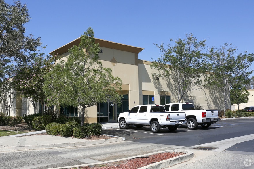 More Photos Of 41680 Corporate Center Dr, Murrieta Manufacturing For Lease