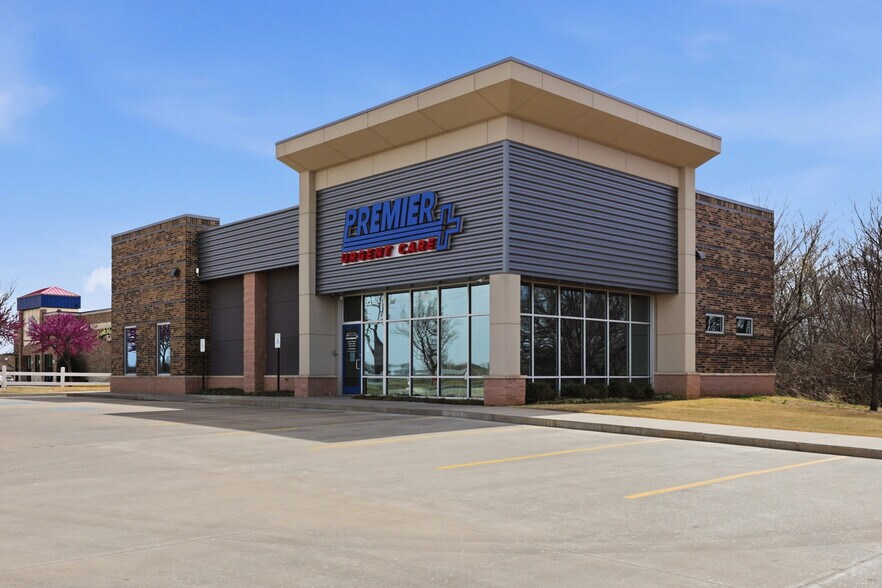 More Photos Of 2804 SW 134th St, Oklahoma City Medical For Sale