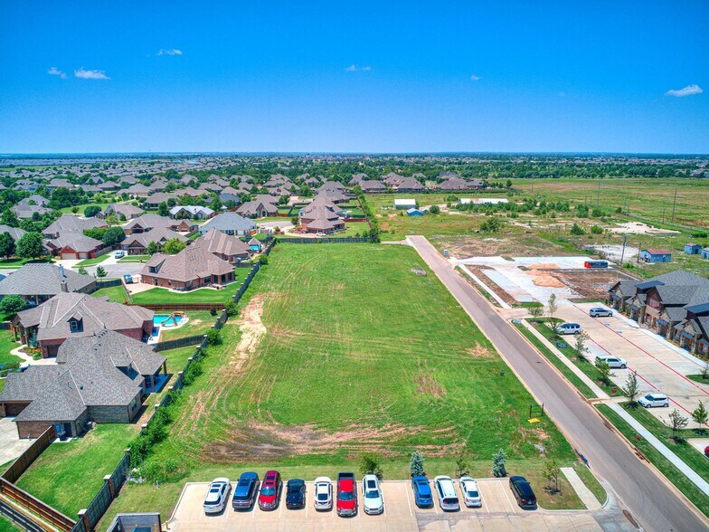 More Photos Of 1201 Magnolia Ct, Moore Office For Sale