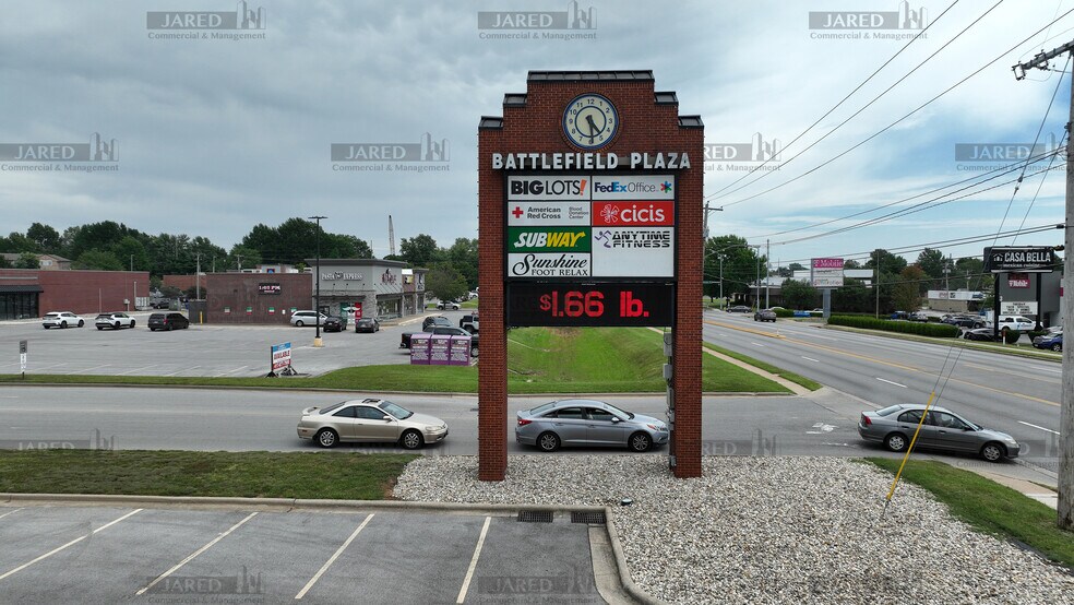 More Photos Of 303-321 E Battlefield St, Springfield Unknown For Lease
