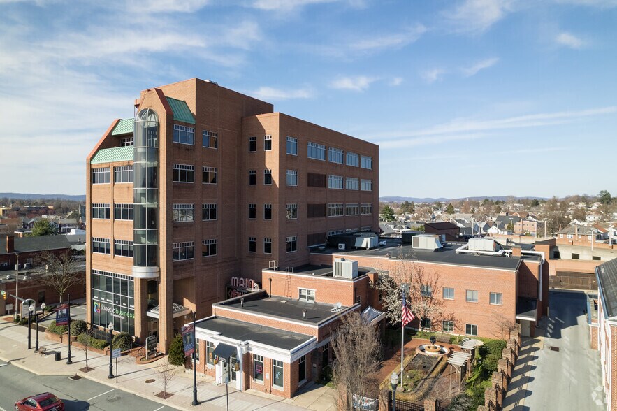 More Photos Of 124 E Main St, Ephrata Office For Lease