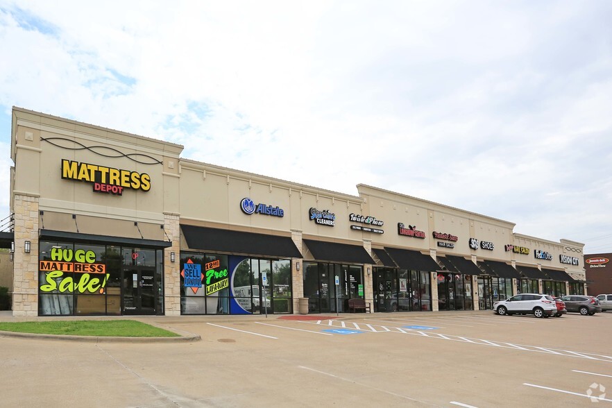 Primary Photo Of 425 E Pleasant Run Rd, Cedar Hill Storefront For Lease