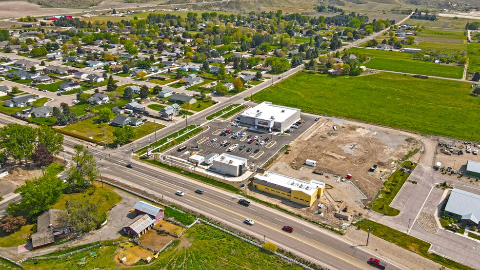 More Photos Of 2175 S Sub Station Rd, Emmett Supermarket For Sale