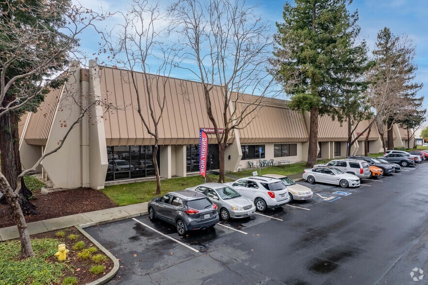 Primary Photo Of 30944-30956 San Clemente St, Hayward Warehouse For Lease