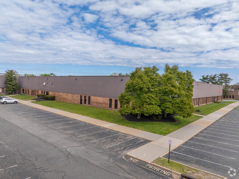 More Photos Of 60 Chapin Rd, Pine Brook Warehouse For Lease