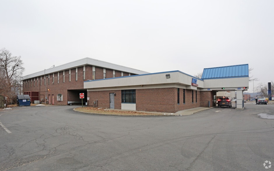 More Photos Of 29-39 Market St, Amsterdam Storefront Retail Office For Lease