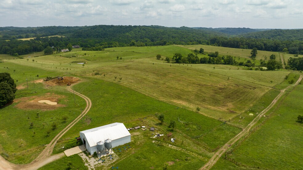 More Photos Of 901 Carpenter Rd, Albany Specialty For Sale